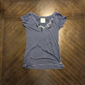Hollister Vintage Navy Blue Top – Size M, Versatile & Flattering